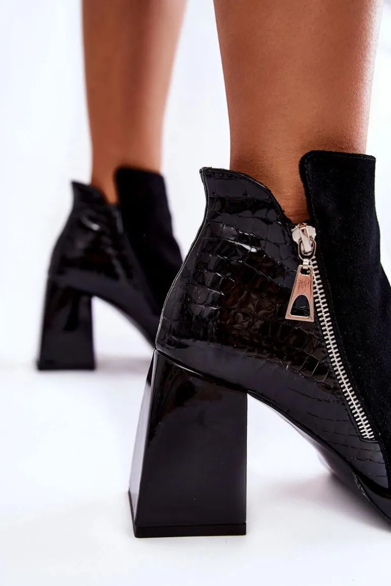 Zamszowe Botki Na Obcasie Geometryczny Wzór Czarne Alienore