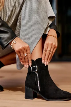 Zamszowe Botki Na Obcasie Z Klamrą Czarne Bronte