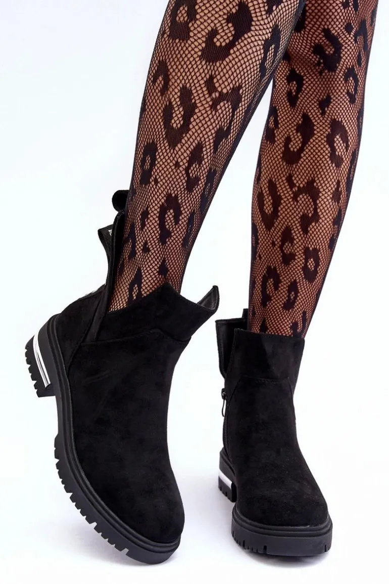 Zamszowe Botki Na Płaskim Obcasie Z Wycięciami Czarne Lamedella