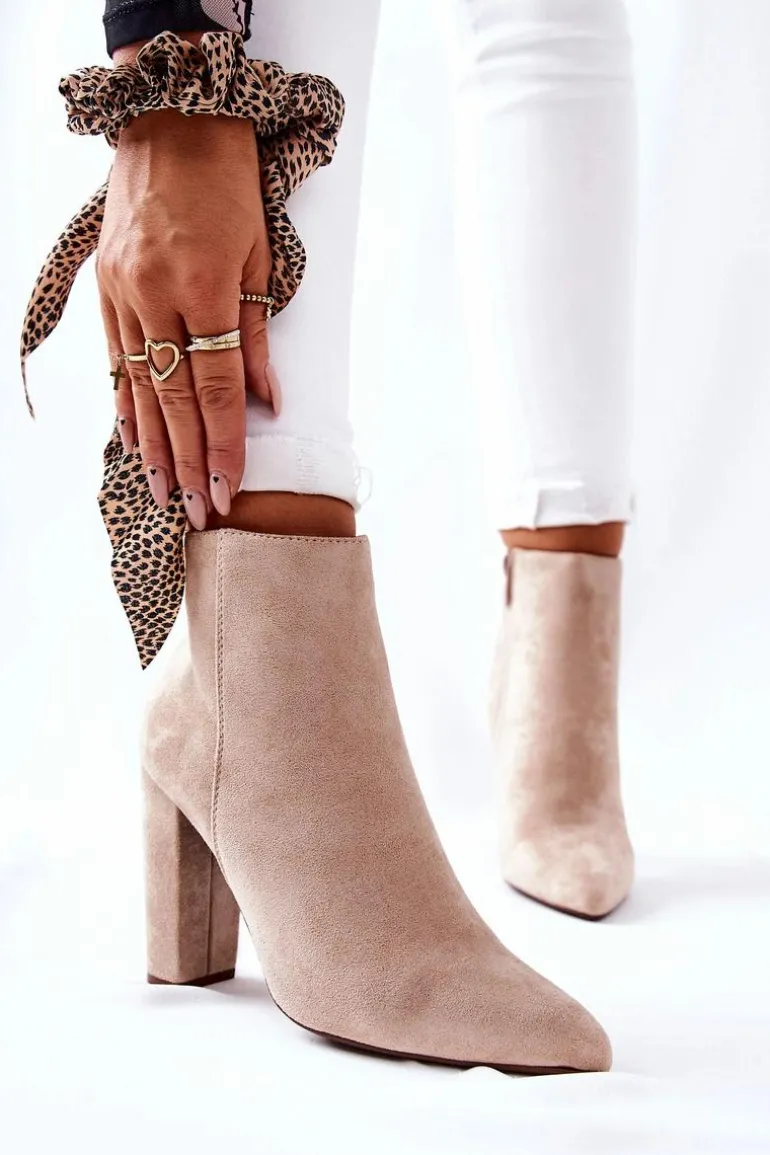 Zamszowe Botki Na Słupku Beżowe Rinasa