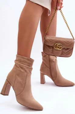 Zamszowe Botki Na Słupku Beżowe Mellamene