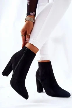 Zamszowe Botki Na Słupku Czarne Rinasa