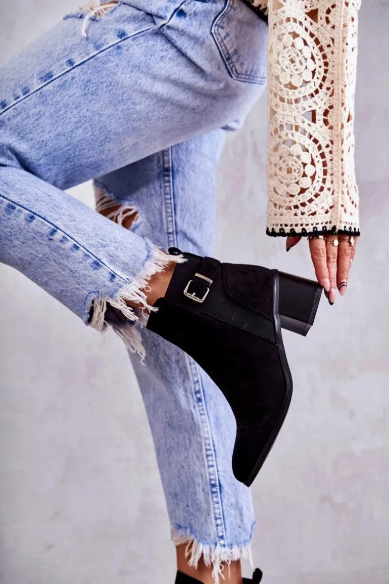 Zamszowe Botki Na Słupku Czarne Vannes