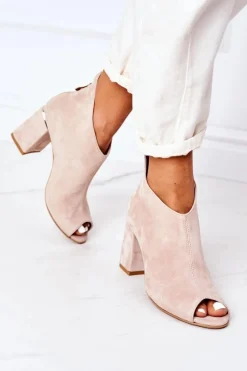 Zamszowe Botki Na Słupku Lewski Shoes 3044 Beżowe