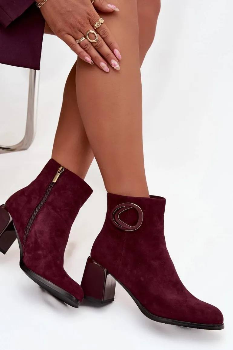 Zamszowe Botki Na Słupku Ocieplane Z Ozdobnym Detalem Artiker 57C0016 Bordowe
