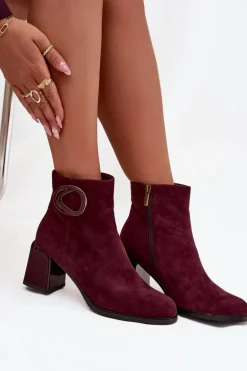 Zamszowe Botki Na Słupku Ocieplane Z Ozdobnym Detalem Artiker 57C0016 Bordowe