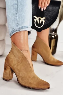 Zamszowe Botki Na Słupku Z Wycięciem Exquisite 1231 Rude