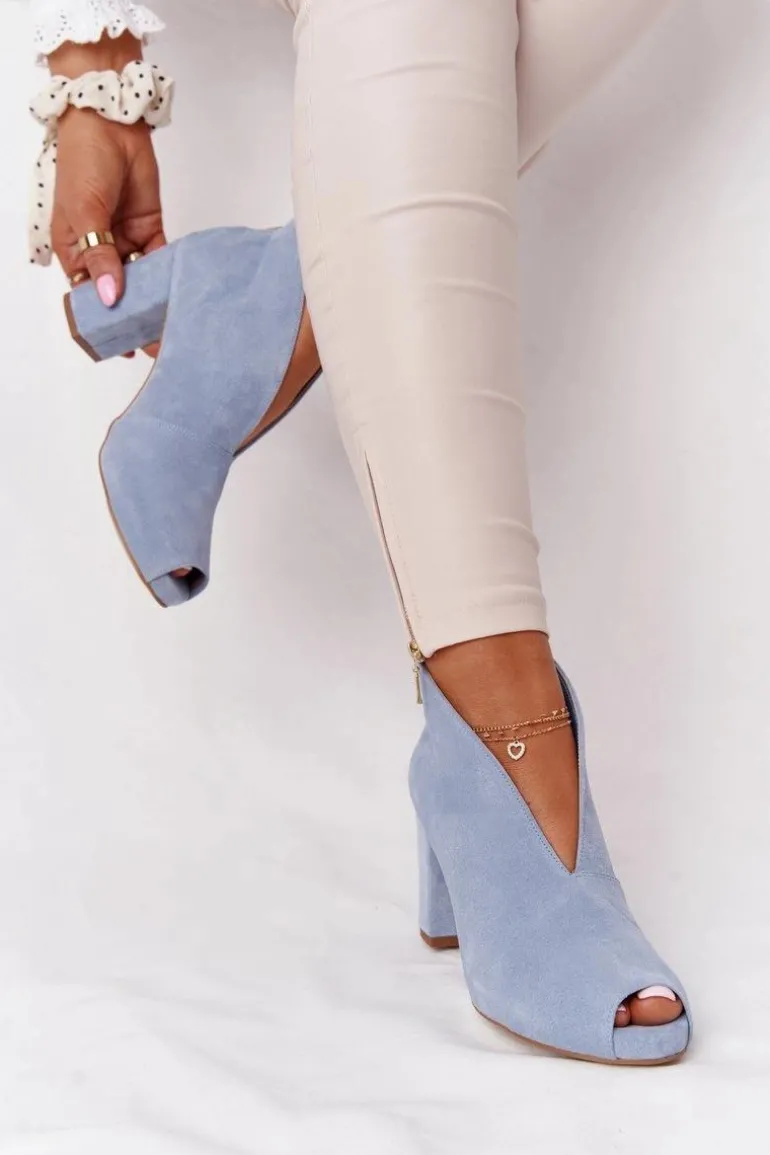 Zamszowe Botki Na Słupku Z Wycięciem Exquisite 1243 Błękitne