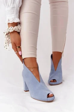 Zamszowe Botki Na Słupku Z Wycięciem Exquisite 1243 Błękitne