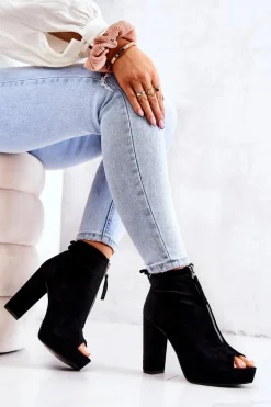 Zamszowe Botki Na Suwak Czarne Donnita