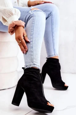 Zamszowe Botki Na Suwak Czarne Donnita