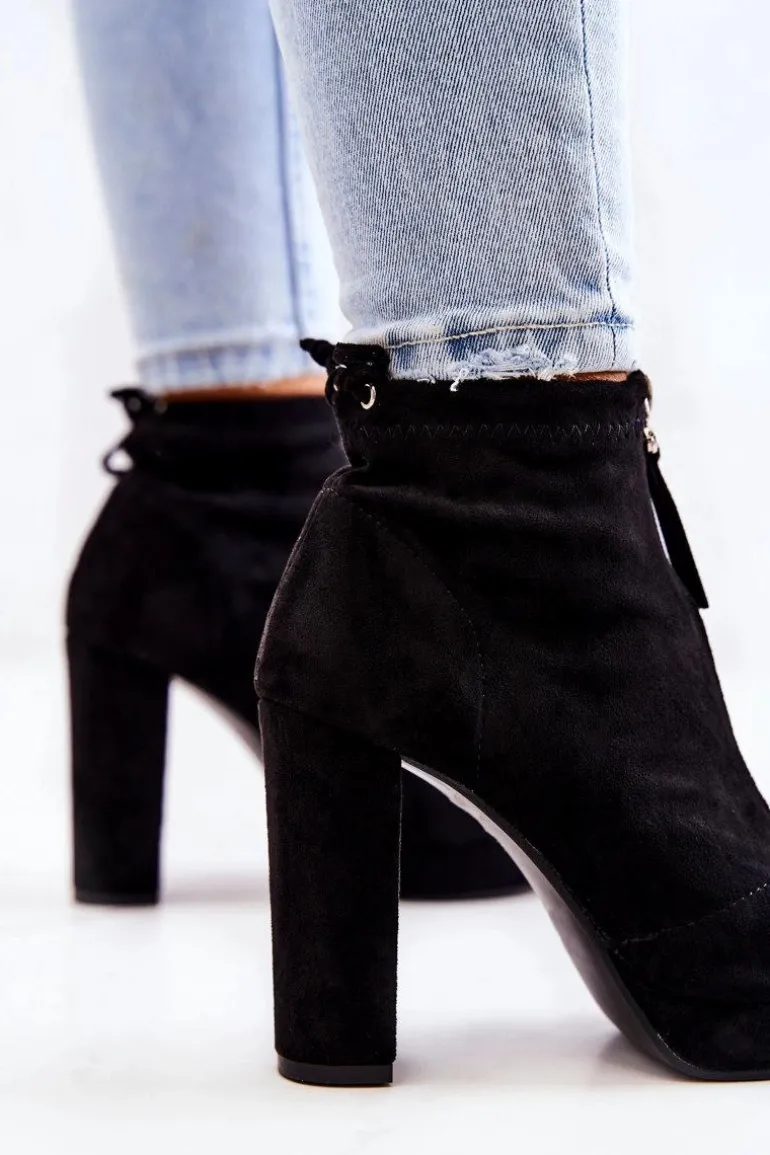 Zamszowe Botki Na Suwak Czarne Donnita