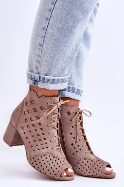 Zamszowe Botki W Ażurowy Wzór Maciejka 05966-10 Ciemnobeżowe