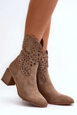 Zamszowe Botki Z Ażurową Cholewką Na Klocku Ciemnobeżowe Irvelame