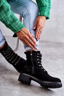 Zamszowe Botki Z Ozdobnymi Paskami Czarne Malesia