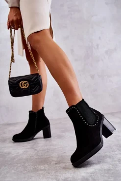 Zamszowe Botki Z Ćwiekami Na Słupku Czarne Cambia