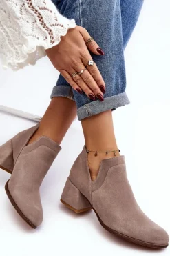 Zamszowe Botki Z Wycięciami Na Obcasie Jasnobeżowe Dalros