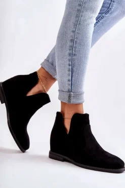 Zamszowe Botki Z Wycięciami Na Płaskim Obcasie Czarne Henriette