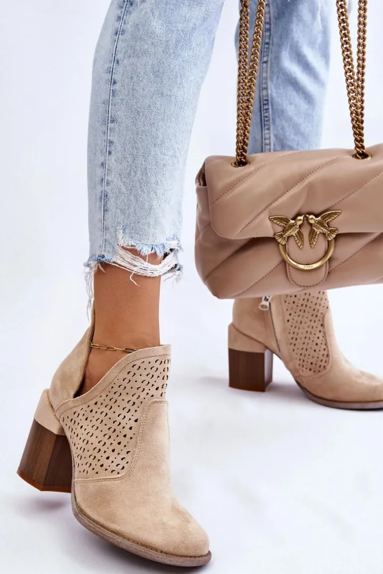 Zamszowe Botki Z Wycięciem Jasnobeżowe Layne
