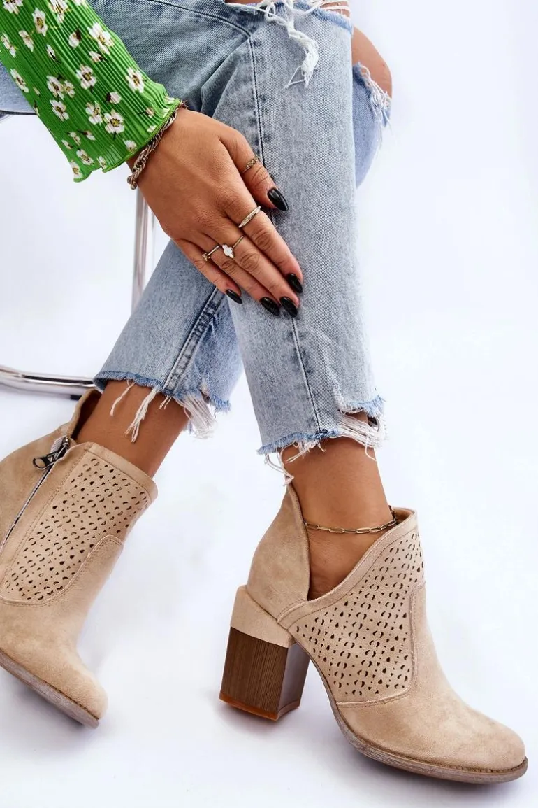 Zamszowe Botki Z Wycięciem Jasnobeżowe Layne