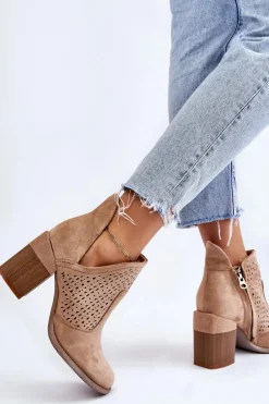 Zamszowe Botki Z Wycięciem Beżowe Layne