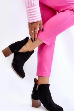 Zamszowe Botki Z Wycięciem Czarne Layne