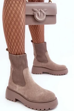 Zamszowe Botki Ze Skarpetą Na Platformie I Płaskim Obcasie Ciemnobeżowe Rewam
