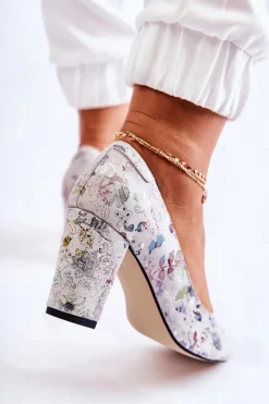 Zamszowe Czółenka W Kwiaty Beżowe Kellany