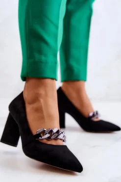 Zamszowe Czółenka Z Łańcuchem Czarne Alamoss