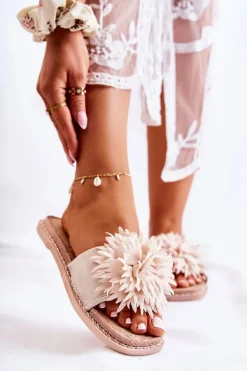 Zamszowe Damskie Klapki Z Ozdobą Beżowe Giorgia