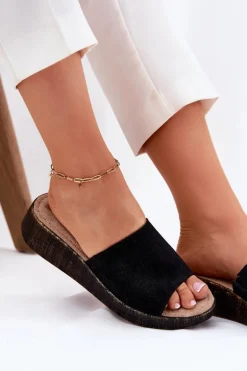 Zamszowe Klapki Damskie Na Koturnie Panto Fino RR267043 Czarne