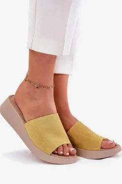 Zamszowe Klapki Damskie Na Koturnie Panto Fino RR267038 Żółte