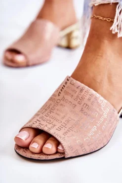 Zamszowe Klapki Damskie Na Obcasie Jasnoróżowe Perry