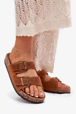 Zamszowe Klapki Na Korkowej Podeszwie Z Klamrami Camel Tavira