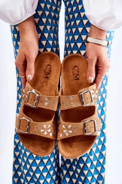 Zamszowe Klapki Z Dżetami Brązowe Dalvio