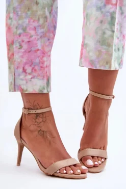 Zamszowe Klasyczne Sandały Na Szpilce Beżowe Tossa