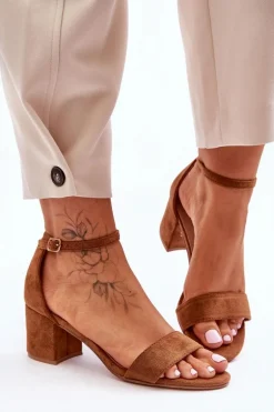 Zamszowe Klasyczne Sandały Na Niskim Obcasie Camel Honeymoon
