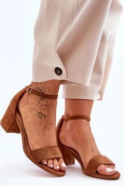 Zamszowe Klasyczne Sandały Na Niskim Obcasie Camel Honeymoon