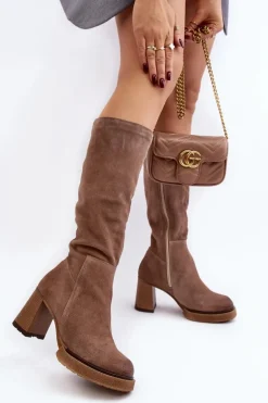 Zamszowe Kozaki Damskie Na Słupku Przed Kolano Brązowe Lemar Ceraxa