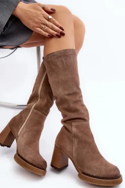 Zamszowe Kozaki Damskie Na Słupku Przed Kolano Brązowe Lemar Ceraxa