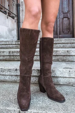 Zamszowe Kozaki Na Słupku Zamek Czekoladowe Lissara