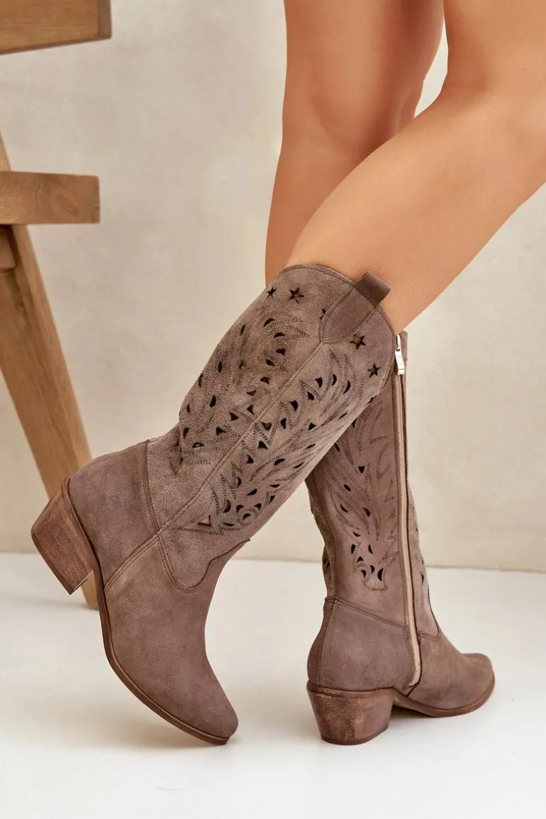 Zamszowe Kozaki Z Ażurową Cholewką Zazoo 3609 Brązowe