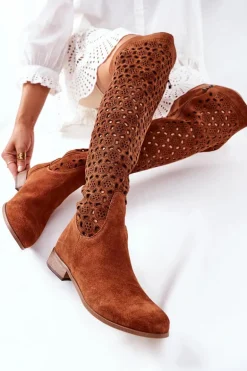 Zamszowe Kozaki Z Ażurowym Wzorem Brązowe Pointe