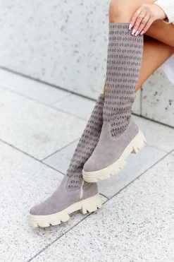 Zamszowe Kozaki Z Ażurowym Wzorem Jasnobrązowe Eldime