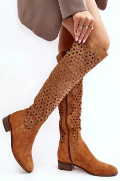 Zamszowe Kozaki Z Ażurowym Wzorem Camel Pointe