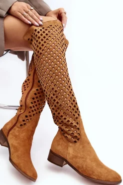 Zamszowe Kozaki Z Ażurowym Wzorem Camel Arinna