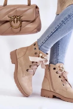 Zamszowe Ocieplane Botki Na Suwak Z Perłami Beżowe Raiso