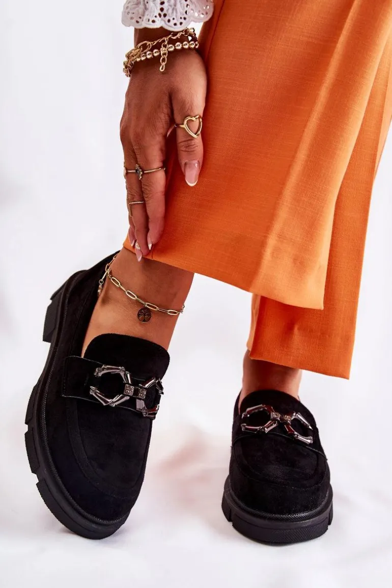 Zamszowe Półbuty Loafery Z Ozdobą Czarne Janissa