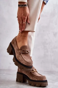 Zamszowe Półbuty Na Obcasie Ze Złotą Ozdobą Brązowe Lemar Lurdes