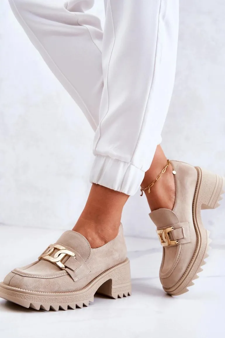 Zamszowe Półbuty Ze Złotą Ozdobą Jasnobeżowe Idealize